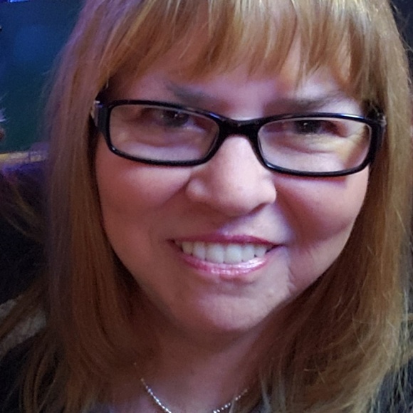 Meet your Posher, Bobbie - Picture 1 of 1